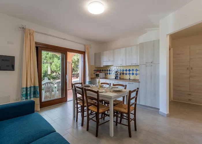 Comfy With Sea View Apartman