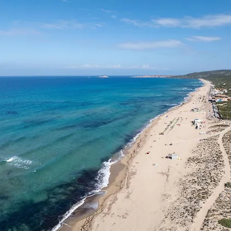 Comfy With Sea View Apartment
