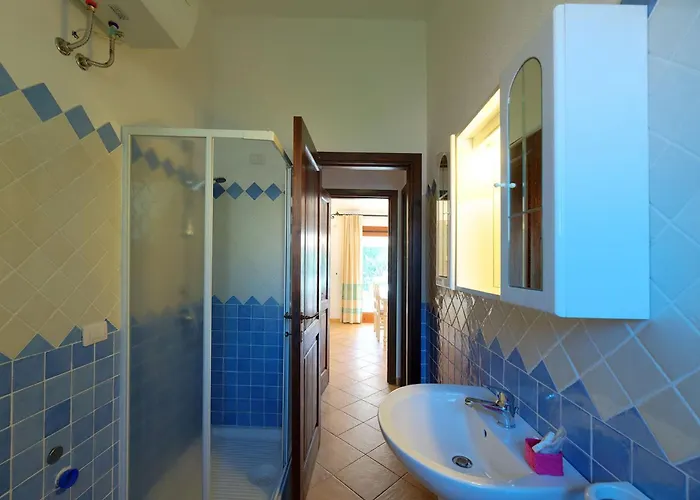 Comfy With Sea View Apartment